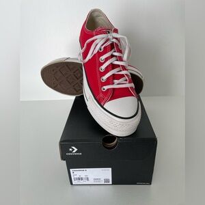 Converse Chuck Taylor All Star Lift Ox Women’s Red Canvas Sneakers EUC Size 8
